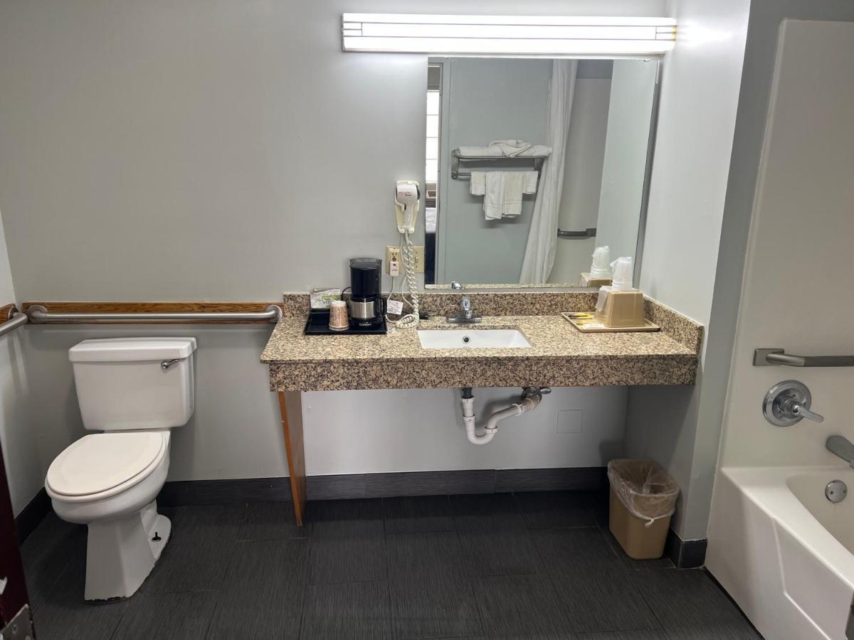 Pelham Executive Inn מראה חיצוני תמונה